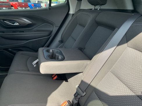 Used 2023 GMC Terrain SLE w/ Driver Convenience Package image 26