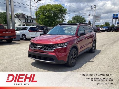 Used 2022 Kia Sorento S w/ Panoramic Sunroof Package AWD/4WD image 3