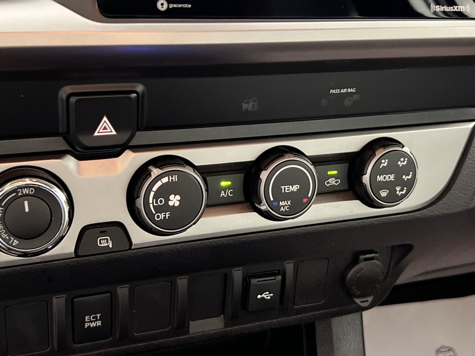 Used 2022 Toyota Tacoma SR5 w/ SR5 Appearance Package (SM) AWD/4WD image 21