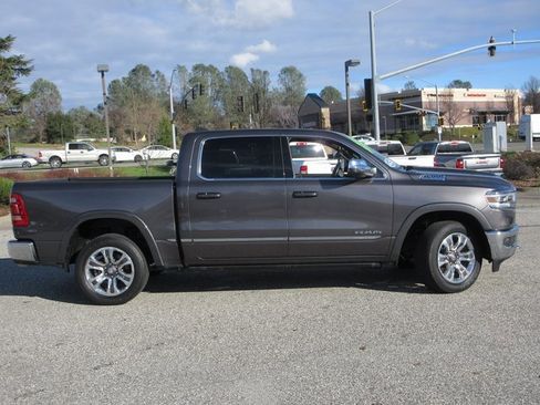 Used 2023 RAM 1500 Limited image 3