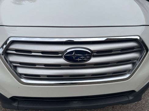 Used 2017 Subaru Outback 2.5i Premium image 7