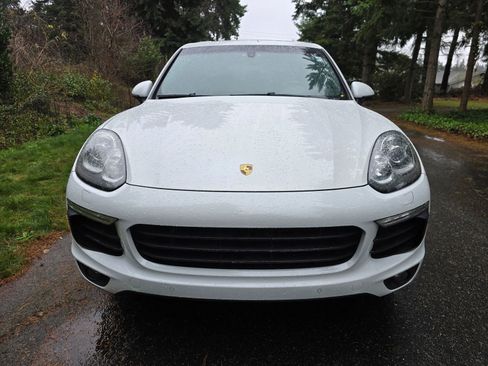 Used 2017 Porsche Cayenne Platinum Edition image 8
