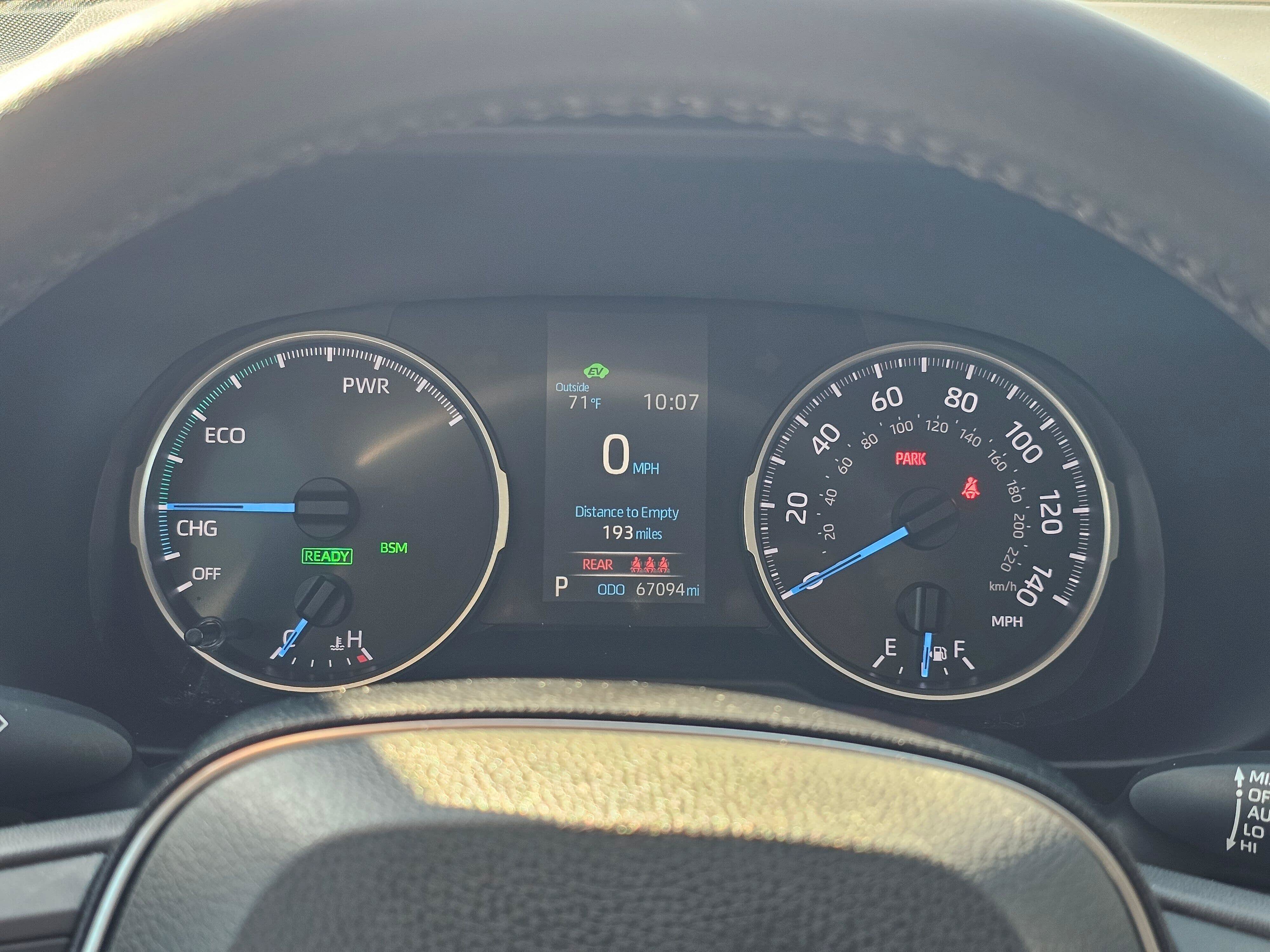 Certified 2021 Toyota RAV4 XLE Premium AWD/4WD image 23