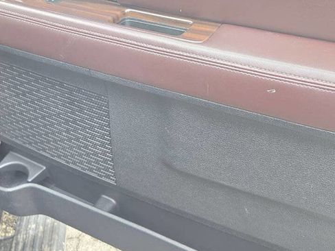 Used 2017 Ford Expedition Platinum image 18