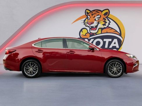 Used 2018 Lexus ES 350 w/ Navigation System Package FWD image 4