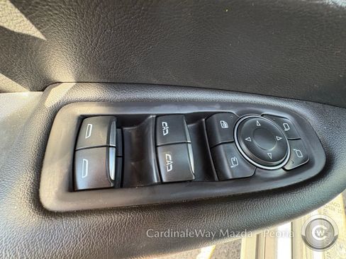 Used 2022 Cadillac XT5 Premium Luxury FWD image 18