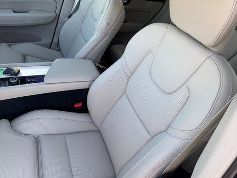 New 2026 Volvo XC60 B5 Ultra w/ Protection Package Premier image 30