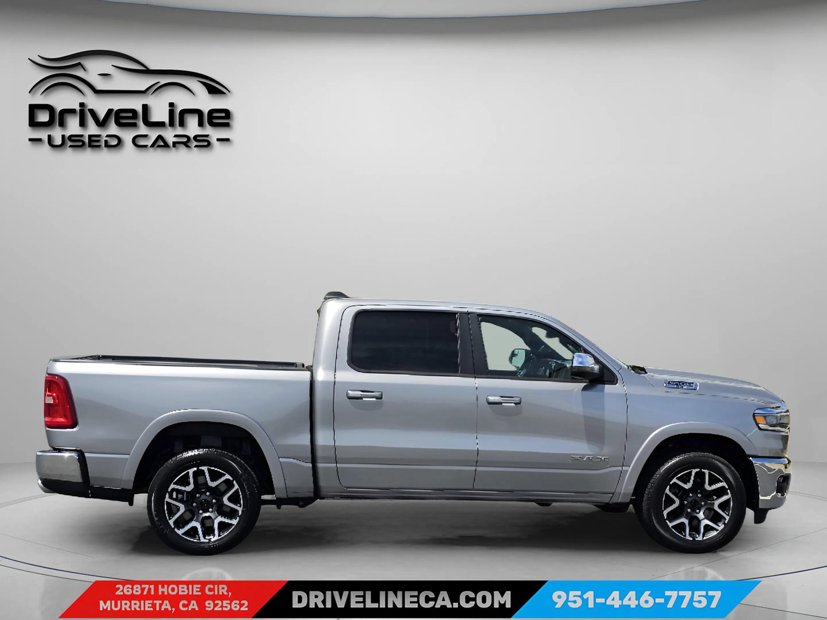 Used 2025 RAM 1500 Laramie AWD/4WD image 9