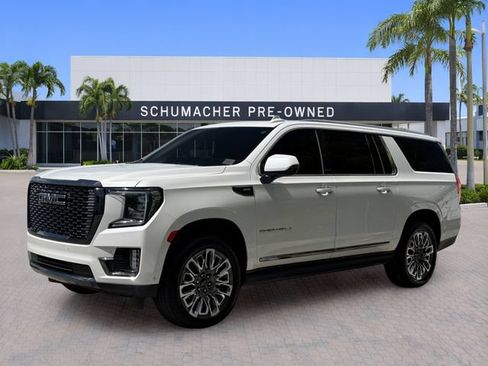 Certified 2023 GMC Yukon XL Denali Ultimate AWD/4WD image 3