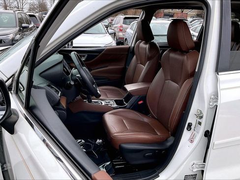 Used 2019 Subaru Forester Touring image 8
