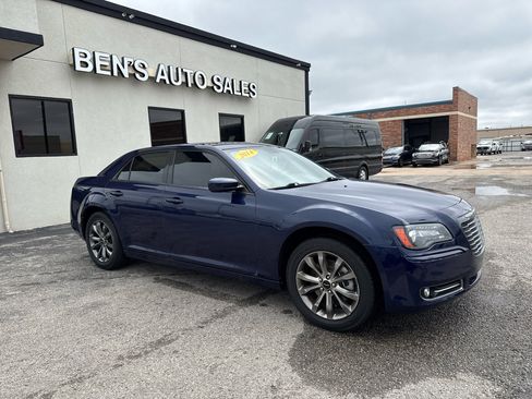 Used 2014 Chrysler 300 S image 4