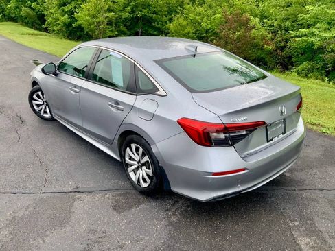 Used 2024 Honda Civic LX image 9