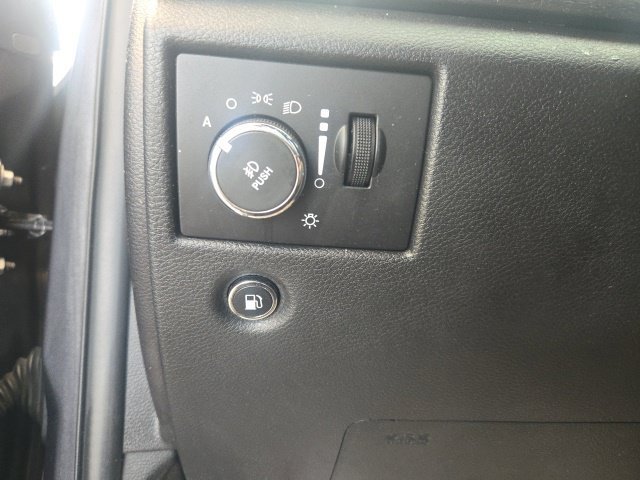 Used 2015 Jeep Grand Cherokee Altitude RWD image 20