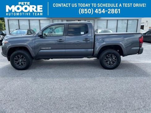 Used 2022 Toyota Tacoma SR5 image 1