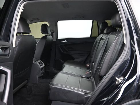 Used 2021 Volkswagen Tiguan SE AWD/4WD image 30