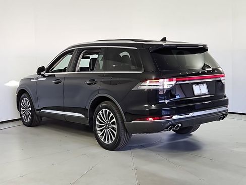 Used 2023 Lincoln Aviator AWD w/ Premium Package image 9