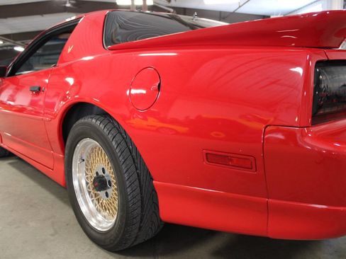 Used 1988 Pontiac Firebird Trans Am image 11