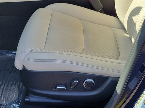 Used 2022 Genesis GV70 2.5T w/ Select Package image 16