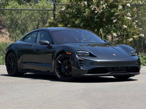 Used 2022 Porsche Taycan GTS AWD/4WD image 9