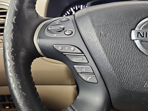 Used 2020 Nissan Pathfinder SL FWD image 16