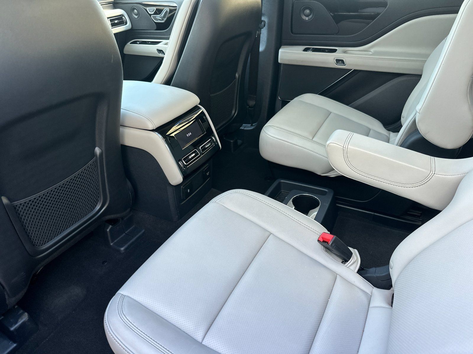 New 2026 Lincoln Aviator AWD image 11