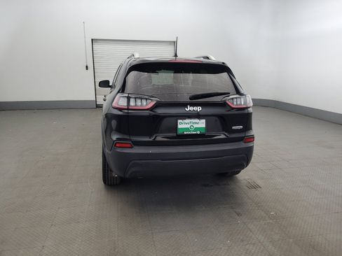 Used 2020 Jeep Cherokee Latitude FWD image 6