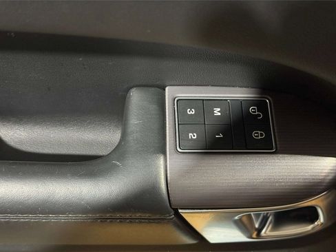 Used 2017 Land Rover Range Rover Sport Supercharged image 9