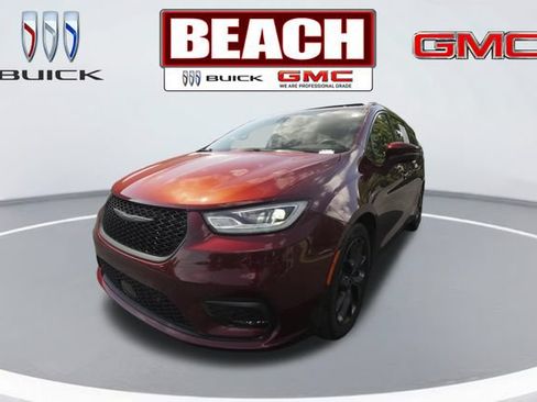 Used 2022 Chrysler Pacifica Limited w/ S Appearance Package FWD image 7