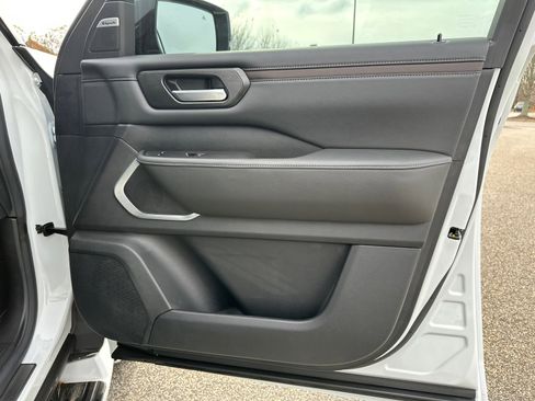 New 2026 Nissan Armada Platinum Reserve image 14