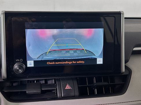Used 2025 Toyota RAV4 XLE w/ Convenience Package FWD image 25