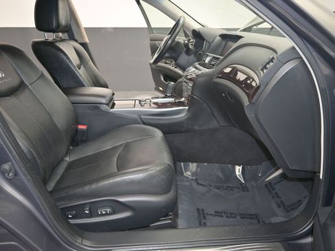Used 2011 INFINITI M37 w/ Premium Pkg image 23