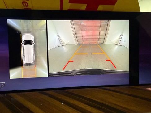 Used 2026 Cadillac Escalade Platinum Sport image 21