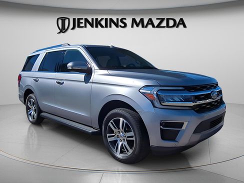 Used 2024 Ford Expedition Limited image 7