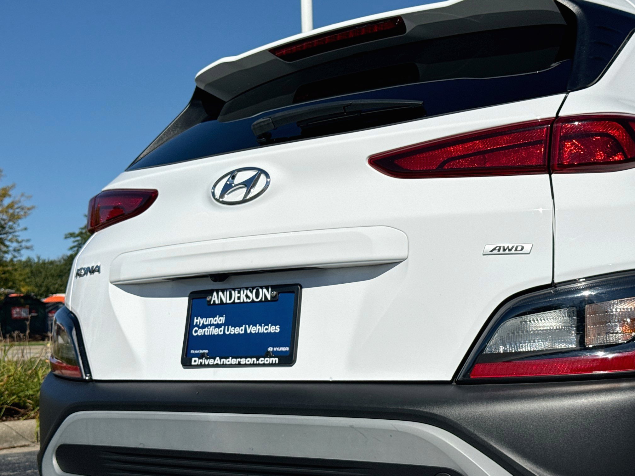 Certified 2023 Hyundai Kona SEL AWD/4WD image 6