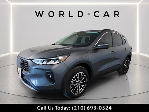 Used 2024 Ford Escape SE FWD image 3
