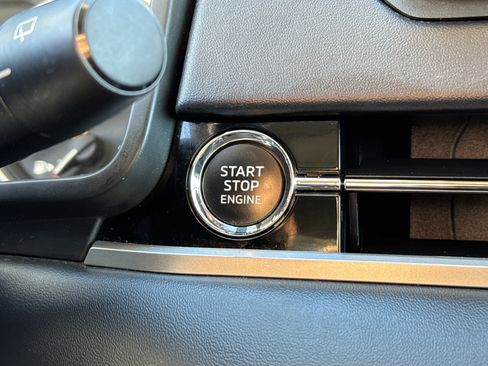 Used 2022 Mitsubishi Outlander ES image 40