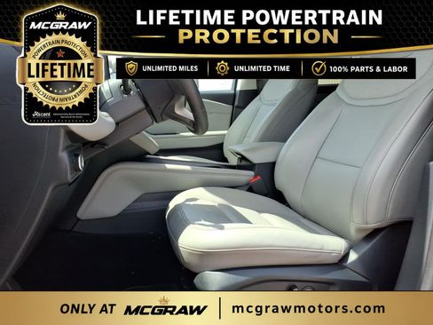 Used 2025 Ford Explorer Active w/ Active Comfort Package RWD image 13