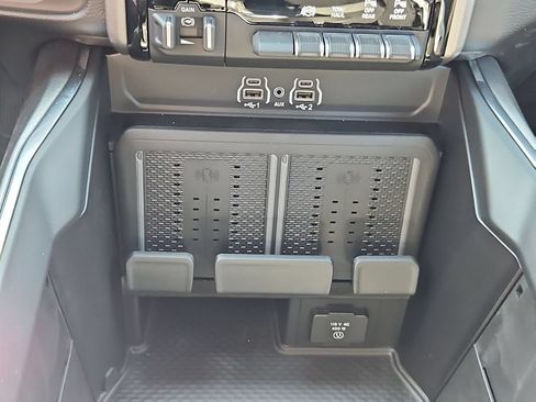 New 2026 RAM 2500 Laramie w/ Night Edition AWD/4WD image 26