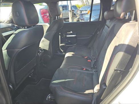 Used 2022 Mercedes-Benz GLB 250 image 7