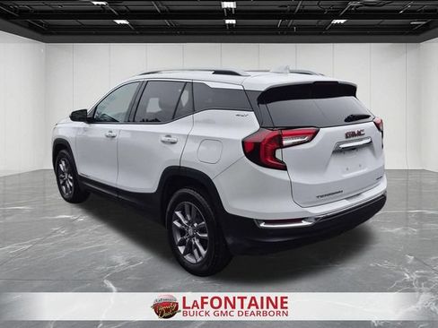Used 2023 GMC Terrain SLT AWD/4WD image 3