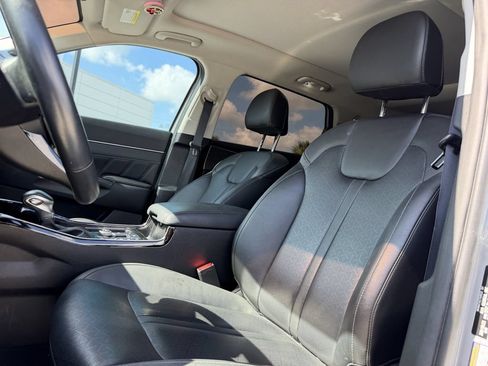 Used 2023 Kia Sorento SX FWD image 19