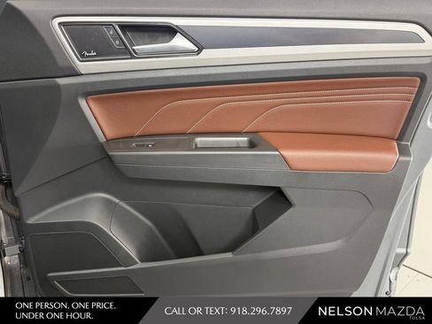 Used 2023 Volkswagen Atlas SEL Premium R-Line AWD/4WD image 47
