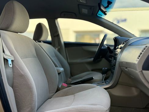 Used 2011 Toyota Corolla LE image 18