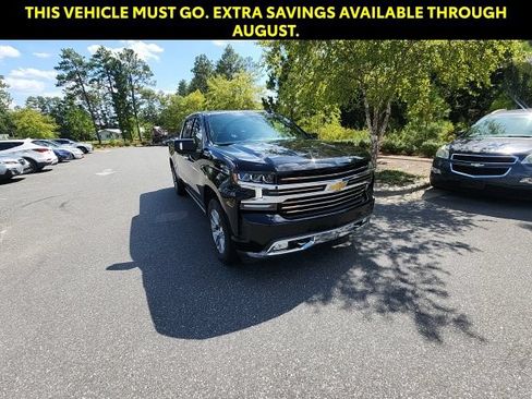 Used 2021 Chevrolet Silverado 1500 High Country w/ Technology Package AWD/4WD image 3