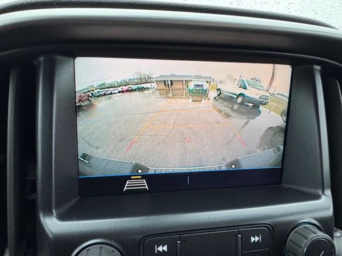 Used 2022 Chevrolet Colorado LT w/ Fleet Safety Package image 11