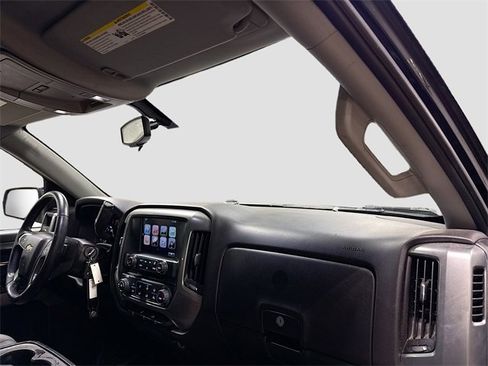 Used 2018 Chevrolet Silverado 1500 LT image 22