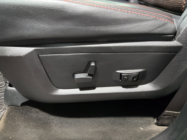 Used 2016 RAM 1500 Sport w/ Torred Sport Package AWD/4WD image 12