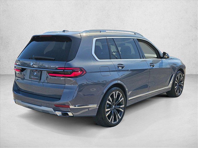 Used 2026 BMW X7 xDrive40i AWD/4WD image 2