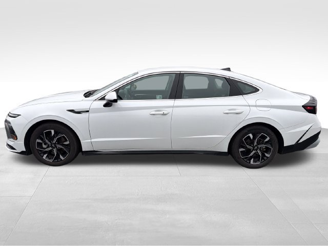 Used 2024 Hyundai Sonata SEL AWD/4WD image 2