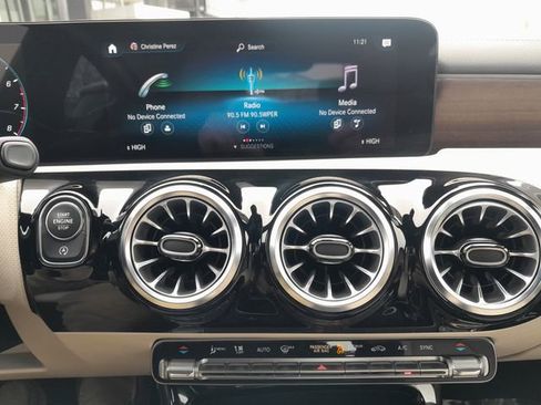 Used 2023 Mercedes-Benz CLA 250 4MATIC w/ Premium Package image 8